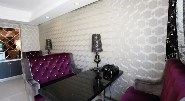 Qianlvchen Hotel Ginza - Kunming, Rezerwuj Hotel Hotele w Kunming z parkingiem, Parking