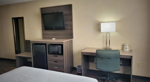 Четырёхместный номер Standard Baymont by Wyndham Santa Fe