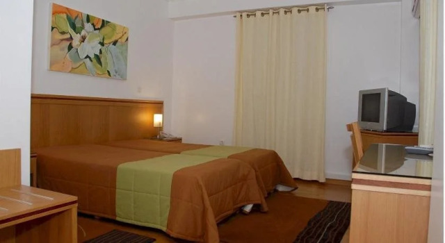 Hotel Monteneve, Забронировать Отель Говея Beira Interior Norte