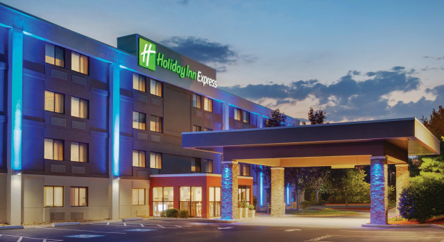 Hampton Inn Rocky Hill, Rezerwuj Hotel Hotele w New England z basenem, Basen