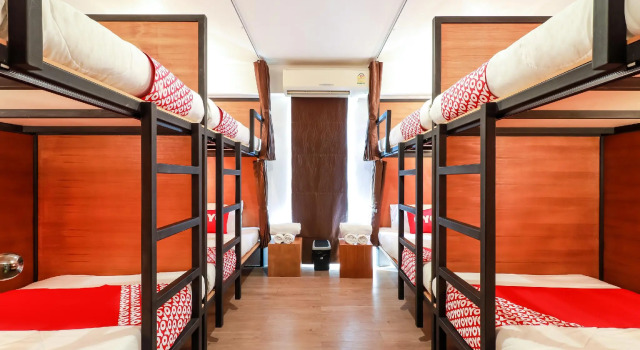 Кровать в общем номере (женский номер) OYO 489 Yak Hostel