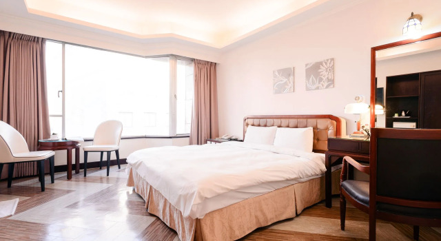 Peach Hotel