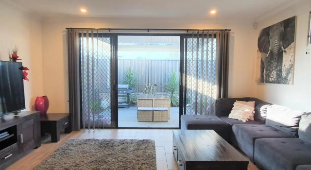 Luxury home in Christies Beach with King Bed, NBN, Netflix, 3Bed 2Bath, Κράτηση Ξενοδοχείο Christies Beach Adelaide Region