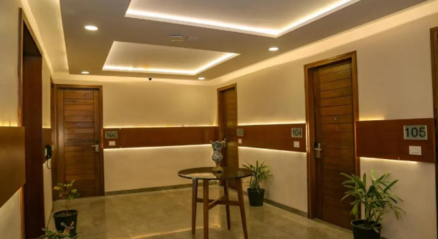 Four Leaf Hotel Sapphire Blue