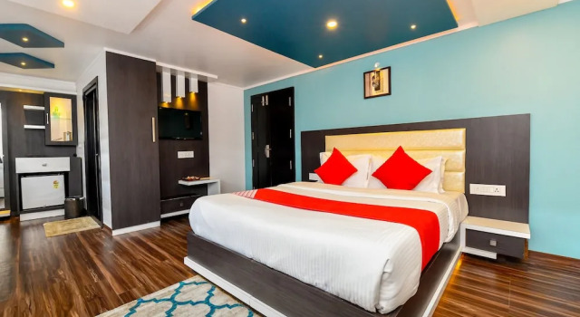 Oyo 24725 Houseboat Royal River 4bhk