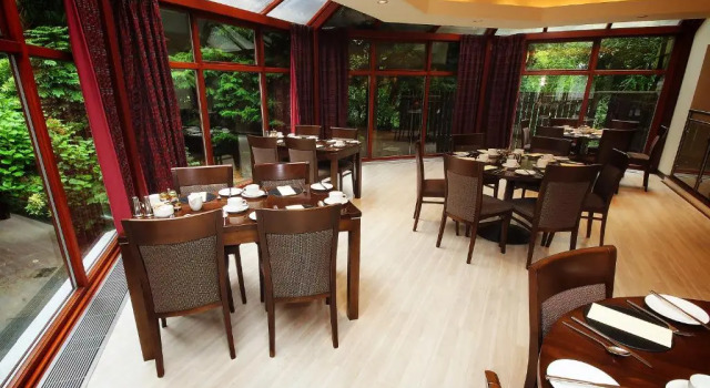 Rosspark Hotel, Забронировать Отель Келлс 