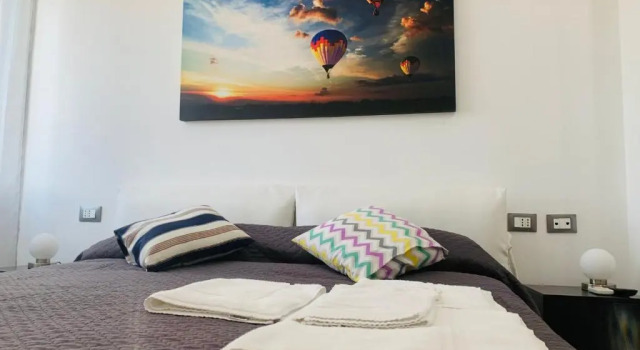 Napolidays Toledo Apartment By Dimorra, Забронировать Апартаменты/квартира Отели Неаполя с парковкой, рядом с Кафедральный собор Неаполя, Парковка