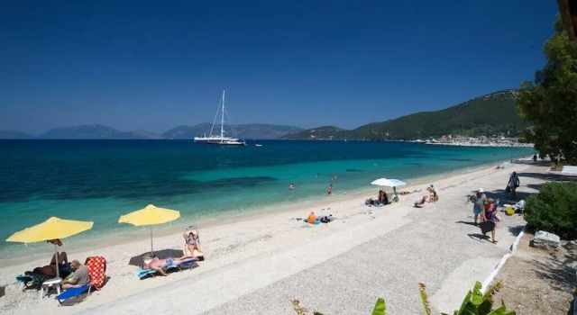 Happy Camp Mobile Homes in Camping Karavomilos Beach, Book Campground Sami Kefalonia
