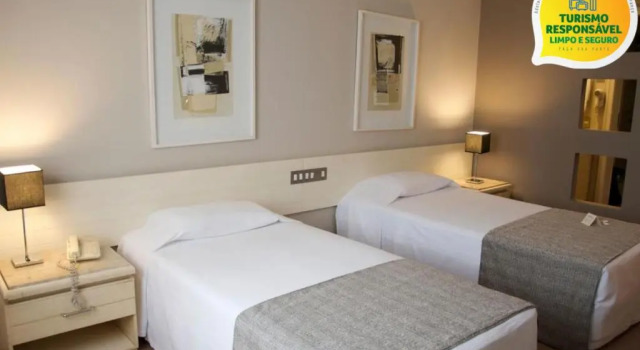Двухместный номер Deluxe Hotel Victoria Villa Curitiba by Nacional Inn
