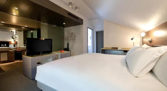 Двухместный люкс Opera Sofitel Munich Bayerpost