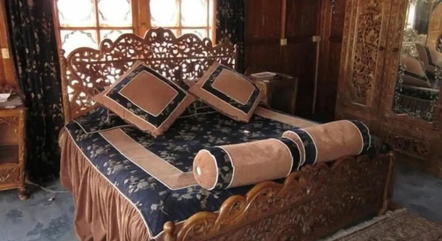 Meena Group houseboats