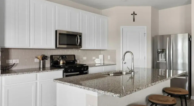 Коттедж Luxury Charming 4BR Spacious Backyard in Hutto