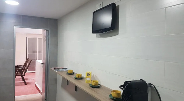 Guesthouse Central, Забронировать Отель Отели Аликанте с парковкой, рядом с Central Market of Alicante, Парковка
