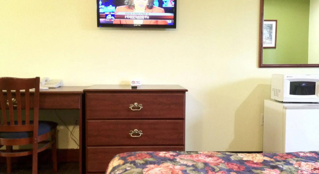Weston Inn & Suites