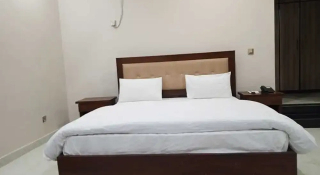 Номер Deluxe Mangla Tower Hotel
