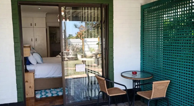 Двухместный номер Deluxe с видом на бассейн Queensburgh B&B or Self Catering