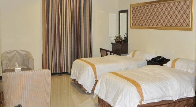 Dream Inn Hotel and Suites