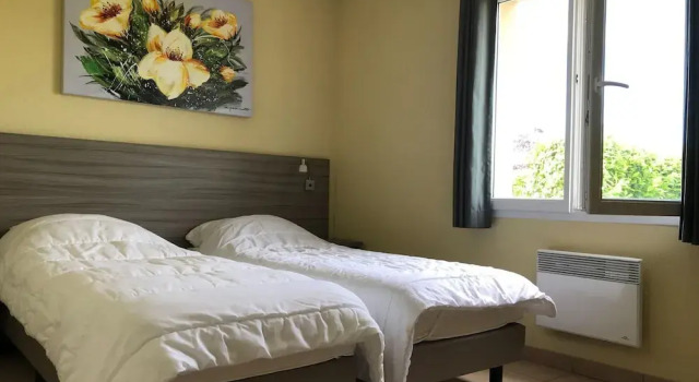 Villa in Les Forges With Golf and Pool, Rezerwuj Willa Les Forges Poitou-Charentes