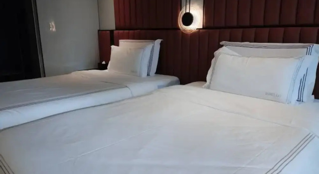 Chongqing Justom Hotel Branch 2, Забронировать Отель Отели Чунцин с парковкой, рядом с Jiaochangkou Metro Station, Парковка