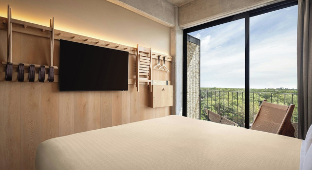 Standard double chambre avec balcon Moxy Tulum