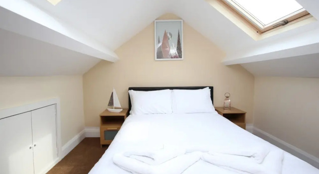 Holiday Home for 8 + Parking - Trendy Easy Oxford