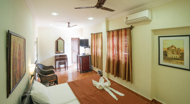Chalston Beach Resort