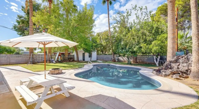 Коттедж 8 Mi to Dtwn: Pet-friendly Phoenix Home!