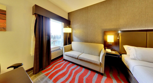 Двухместный люкс Holiday Inn Express Hotel & Suites - Edmonton International Airport by IHG