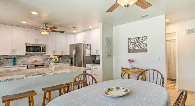 Коттедж 6 Mi to Dtwn Cape Coral Home with Spacious Lanai