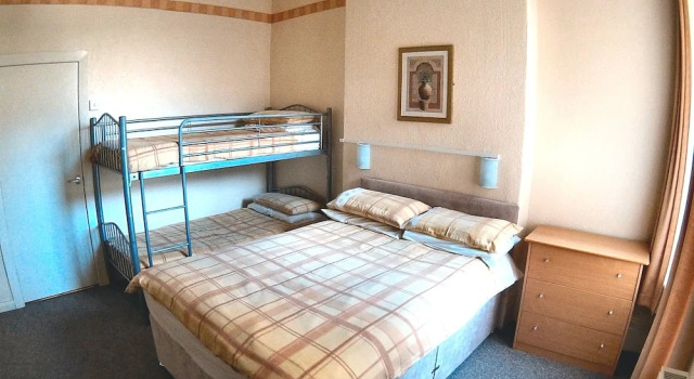 Семейные апартаменты Цокольный этаж c 1 комнатой Cleveland Court Apartments