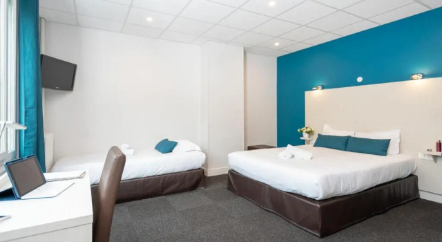 Трёхместный номер Standard Logis Hotel Du Chateau