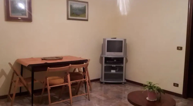 Camera doppia Economy 1 camera da letto con balcone Gessys