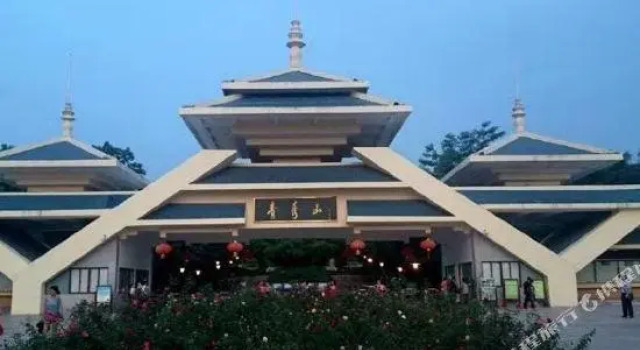 Люкс Business Jingtong Hotel (Nanning Dongge)