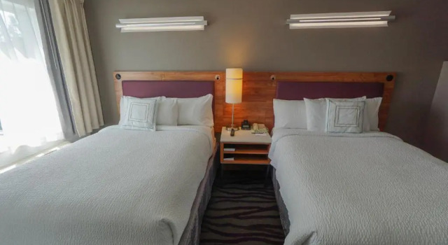 Четырёхместный люкс Country Inn & Suites by Radisson, Savannah Southside