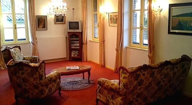 Lhostellerie Des Lacs, Забронировать Отель Монклар-де-Керси Tarn-et-Garonne, рядом с База отдыха «Три озера»