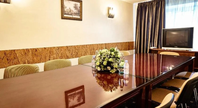 Hotel Nadezhda, Book Hotel Hoteller i Dnipropetrovsk Region med pool, Swimmingpool