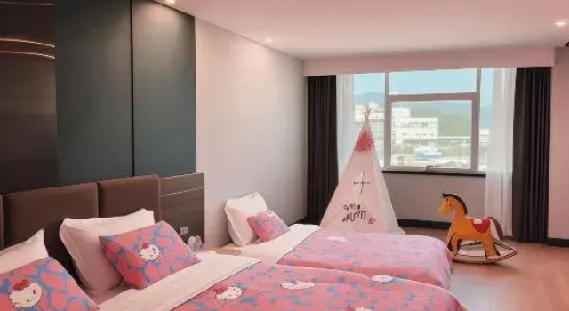 Семейный тент Shanhu Hotel
