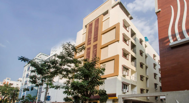 OYO 9968 Srirama Hotels, Kondapur, Rezerwuj Hotel Kondapur 