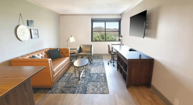 Четырёхместный номер Standard Four Points by Sheraton York