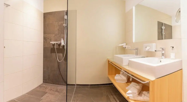 Люкс Superior c 1 комнатой с балконом и с видом на горы Aparthotel Alpinresort Damüls