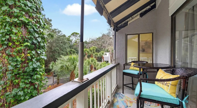 Treetops 4904 by Avantstay Hilton Head Condo + Balcony + Shared Pool + Tennis Court + Near Beach and Dining, Забронировать Апартаменты/квартира Отели Южной Каролины с бассейном, Бассейн