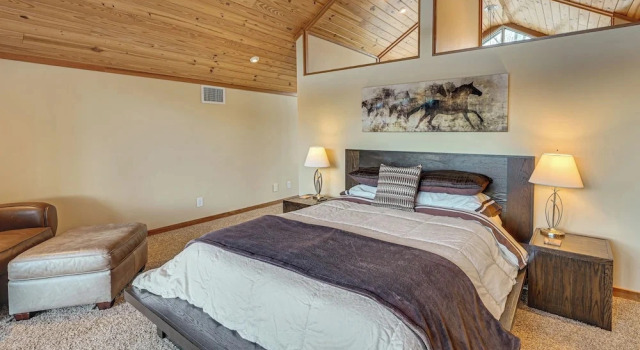 Fun w/ Family! Lakefront Gem in Jamestown w/ Dock, Book Feriehus Sommerhuse i Kentucky, Hytte
