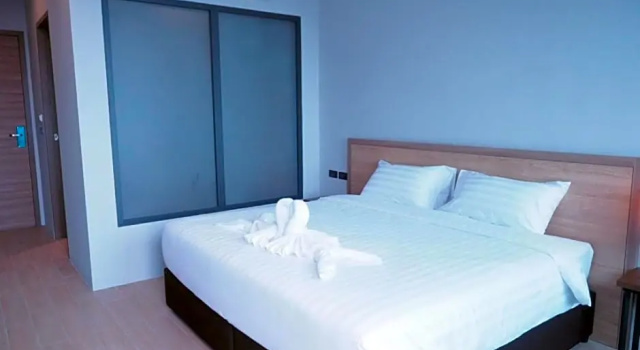 Двухместный номер Standard с видом на бассейн Atom Phuket Hotel
