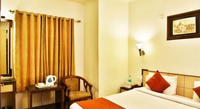 Четырёхместный номер Standard Hotel Sapphire Opposite Golden Temple