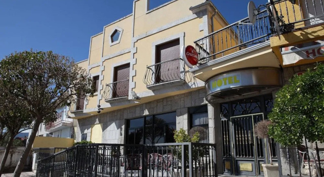 Hotel El Pentágono, Забронировать Отель Муньяна 