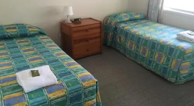Sandy Court Holiday Units, Забронировать Отель Отели Нузавилл 3 звезды, рядом с Reef Street Bushland Reserve, 3*