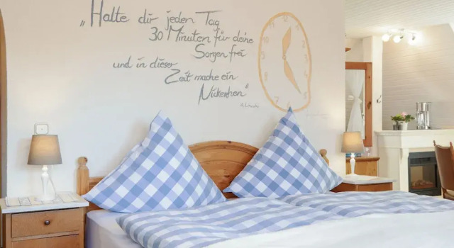 Апартаменты Deluxe Charming Apartment in Weissenbrunn Near Forest