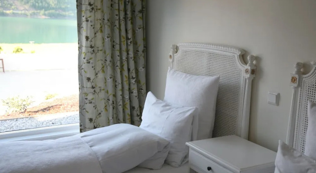 Двухместный номер Standard с балконом и с видом на море Tørvis Hotell