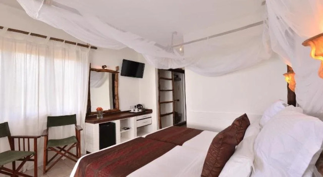 Bahari Dhow Beach Villas, Book Hotel Hotels in Coast Region with Parking, Parking