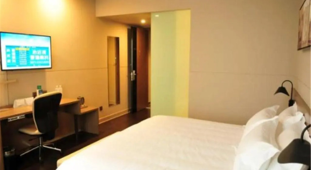 Двухместный номер Business Jinjiang Inn Dali Erhai Lake Park